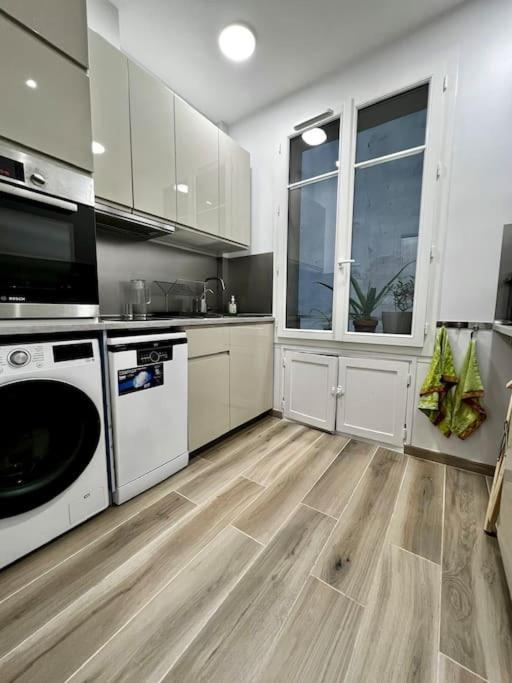 Au Coeur Du Marche Poncelet Et A 2 Pas De L'arc De Triomphe - 6 Personnes Et 1 Bebe, Sdb, 2 Wc