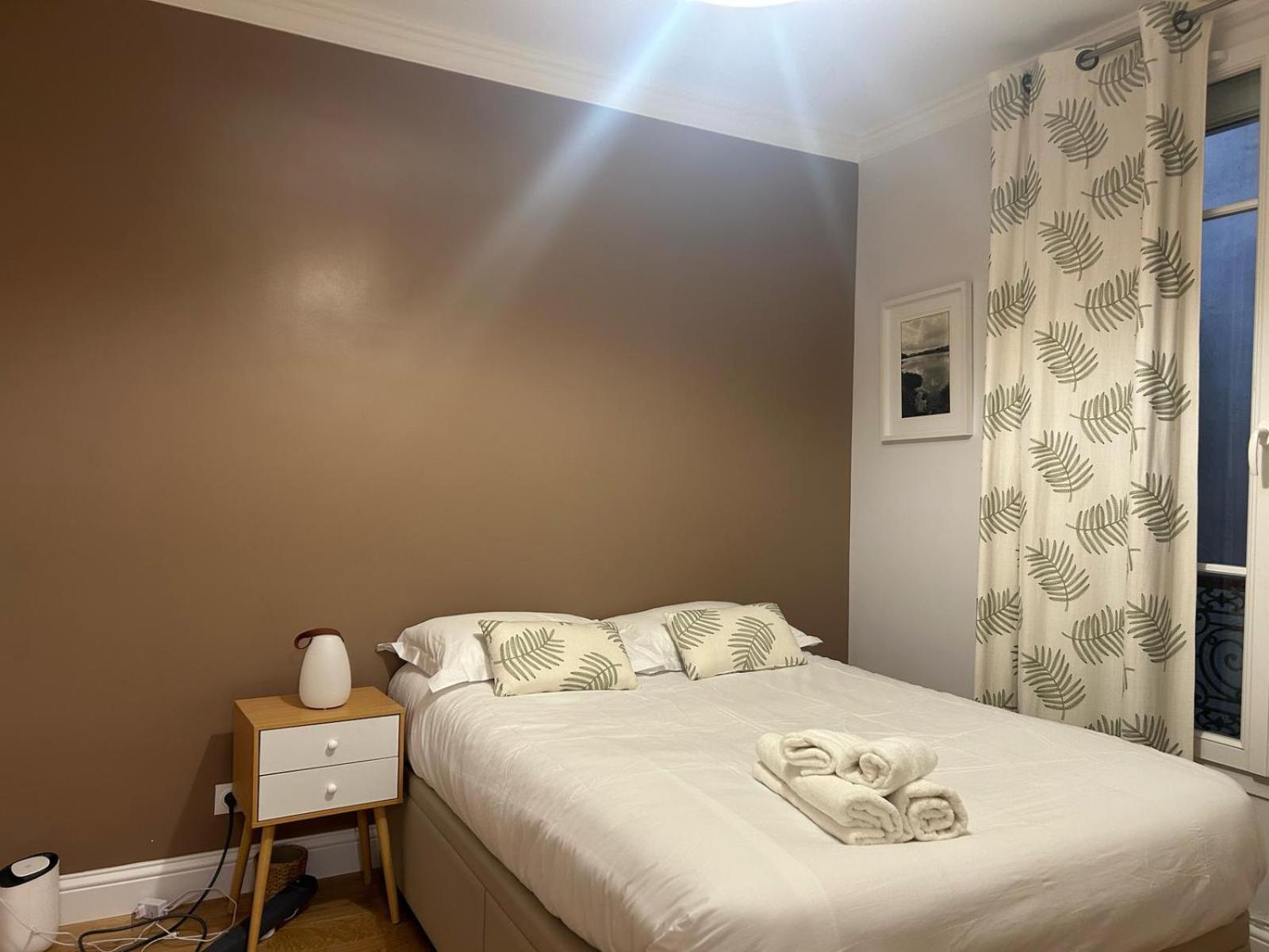 Appartamento Au Coeur Du Marche Poncelet Et A 2 Pas De L'arc De Triomphe - 6 Personnes Et 1 Bebe, Sdb, 2 Wc *